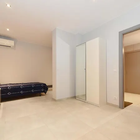 Ref-ali52 Apartment *